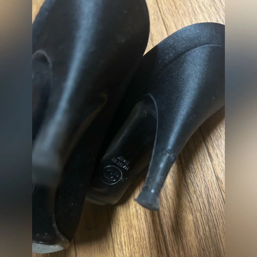 Chanel - Picture 5 of 8